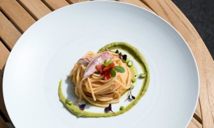 Traditional spaghetti, cream of broad beans and wild fennel